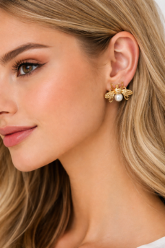 BEE EARRING