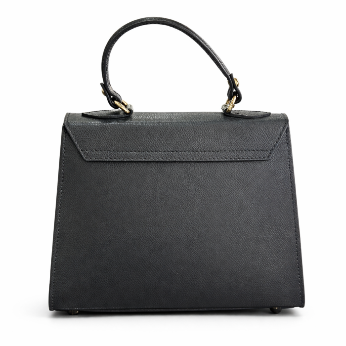 2bfd8b5e-fb8c-41e5-94a2-170cca29aff3