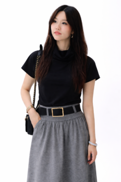 TURTLE NECK BLACK SHORT SLEEVE