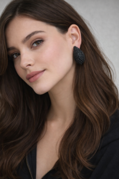 BLACK EARRING
