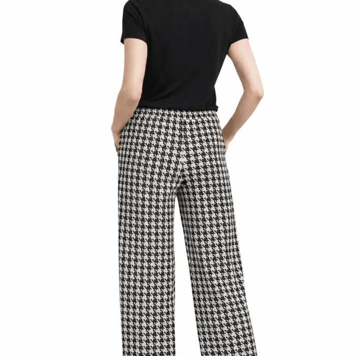 4ef28115-1ef3-4a04-92eb-0f72f63c6b59 (1)