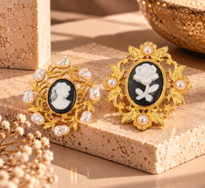 2 BROOCHES