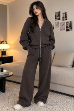 JOGGING PANTS