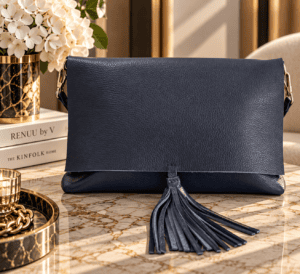 NAVY CLUTCH